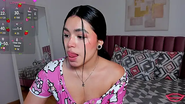 AvaScott  online show from November 2025 05:17:02 PM