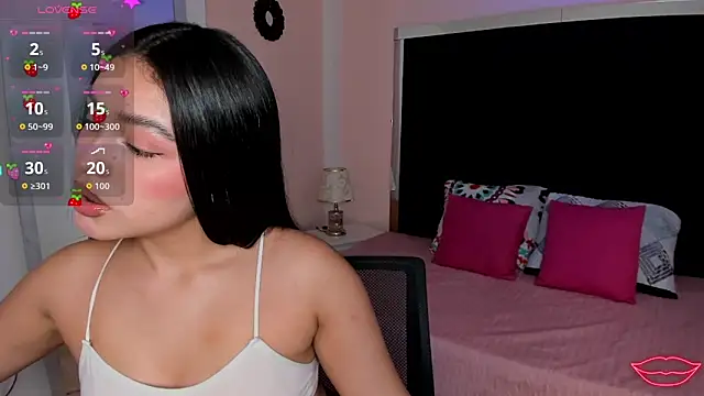 AvaScott  online show from November 2025 04:33:01 PM