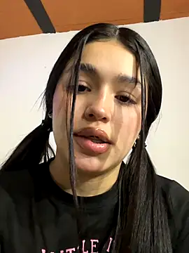 AvaScott  online show from November 2025 05:13:02 PM