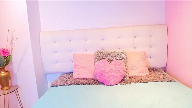 Rebeca jackson online show from September 2025 07:35:02 PM