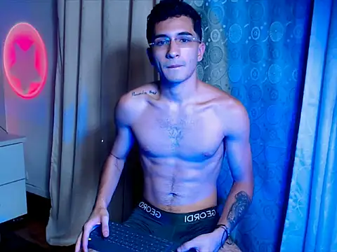 eriikjoness online show from October 2025 07:27:02 PM