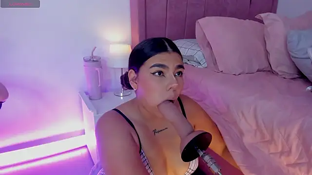 AliceThundeer online show from November 2025 04:16:01 AM