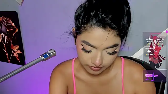 lau-hot online show from November 2025 06:56:02 PM