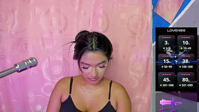 lau-hot online show from March 2026 08:07:01 PM