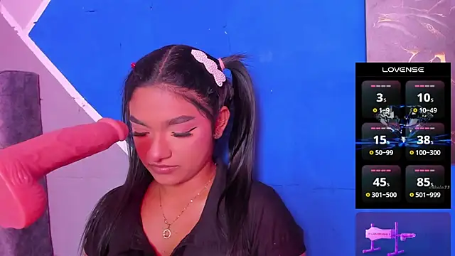 lau-hot online show from February 2026 09:04:02 PM