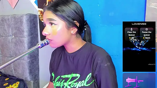 lau-hot online show from February 2026 07:24:01 PM