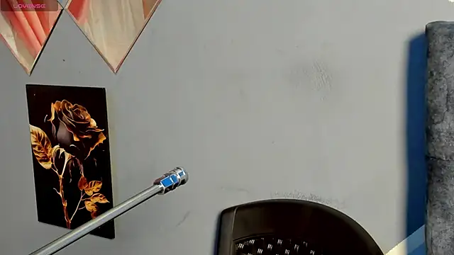 lau-hot online show from November 2025 06:23:01 PM