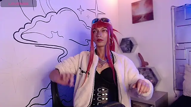 Snapshot of Trinity_Knox chatting on October 2025 04:18:01 PM Trinity Knox online show from October 2025 04:18:01 PM