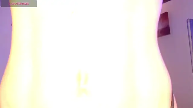 Snapshot of Trinity_Knox chatting on October 2025 03:22:01 PM Trinity Knox online show from October 2025 03:22:01 PM