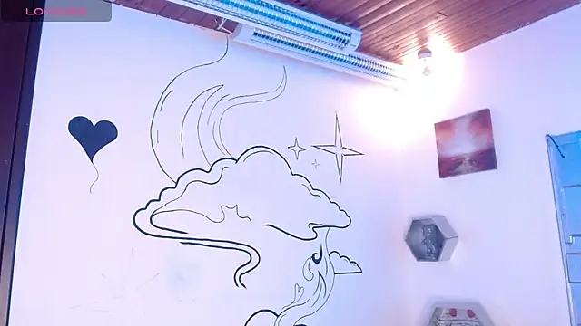 Snapshot of Trinity_Knox chatting on December 2025 03:51:02 PM Trinity Knox online show from December 2025 03:51:02 PM