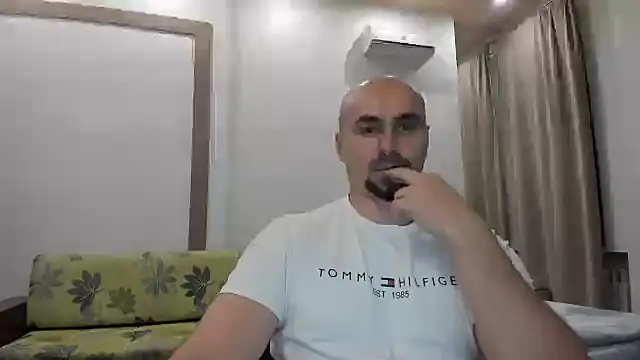 Snapshot of Gri_SH chatting on October 2025 04:51:02 PM Gri SH online show from October 2025 04:51:02 PM