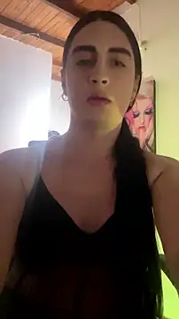 lola diez online show from July 2026 11:46:02 PM