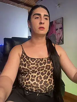 lola diez online show from June 2026 09:42:01 PM