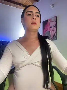 lola diez online show from June 2026 08:03:02 PM