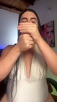 lola diez online show from July 2026 06:45:02 PM