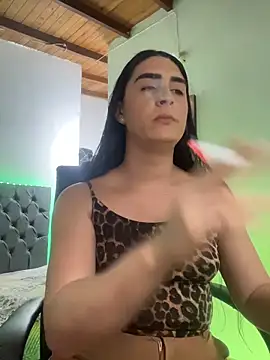 lola diez online show from April 2026 10:39:02 PM