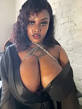 QUEEN NOBUHLE 777 online show from October 2025 01:41:01 PM