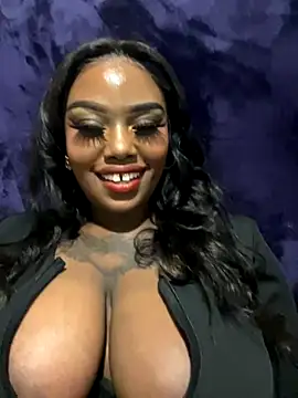 Snapshot of QUEEN_NOBUHLE_777 chatting on September 2025 03:34:02 AM QUEEN NOBUHLE 777 online show from September 2025 03:34:02 AM