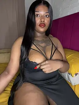 Snapshot of QUEEN_NOBUHLE_777 chatting on May 2026 11:36:02 PM QUEEN NOBUHLE 777 online show from May 2026 11:36:02 PM