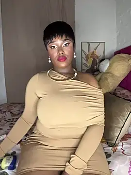 Snapshot of QUEEN_NOBUHLE_777 chatting on June 2026 10:40:01 PM QUEEN NOBUHLE 777 online show from June 2026 10:40:01 PM