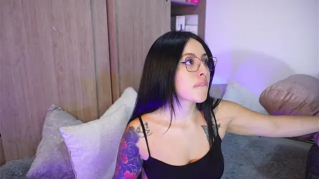 Snapshot of SophiieCumsx chatting on December 2025 11:43:01 PM SophiieCumsx online show from December 2025 11:43:01 PM