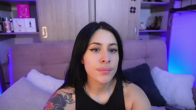 SophiieCumsx online show from April 2026 02:17:01 AM