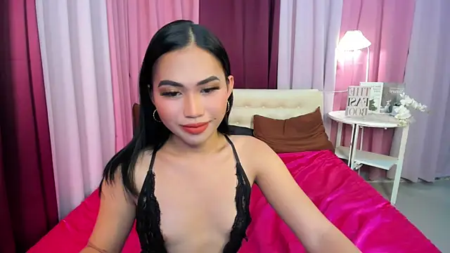 Snapshot of Chantalriches chatting on November 2025 06:11:02 PM Chantalriches online show from November 2025 06:11:02 PM