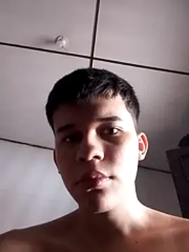 Daniel97Quintero online show from December 2025 02:26:02 PM