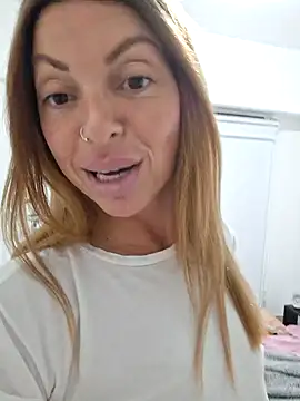 Snapshot of goddessfoxyla chatting on October 2025 01:06:01 AM goddessfoxyla online show from October 2025 01:06:01 AM