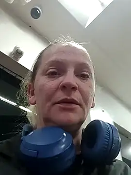 Goldenndoll online show from November 2025 06:58:01 AM