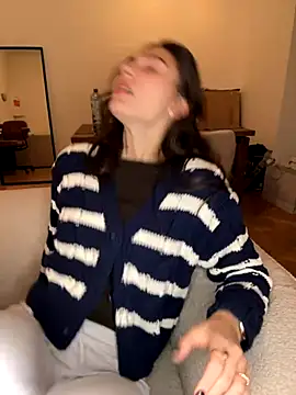 SophiiaStarr online show from November 2025 05:46:02 PM