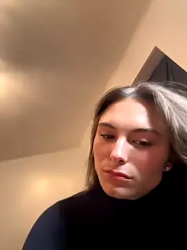 SophiiaStarr online show from November 2025 06:09:01 PM