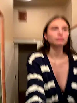 SophiiaStarr online show from November 2025 05:45:02 PM