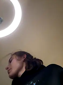 SophiiaStarr online show from October 2025 06:08:01 PM