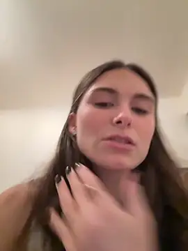 SophiiaStarr online show from December 2025 06:53:01 PM