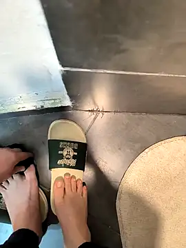 penchis90 online show from March 2026 07:29:02 PM