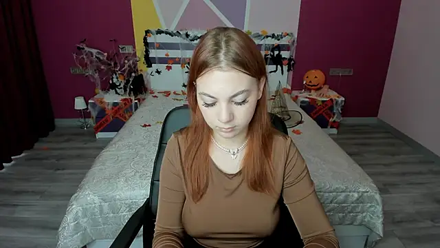 AnnaStills online show from October 2025 11:42:01 AM