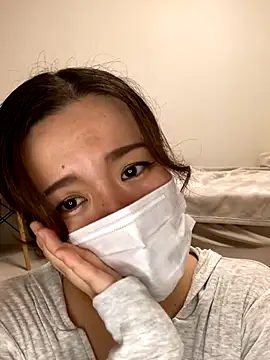 NATSUMI00 online show from October 2025 05:43:01 PM