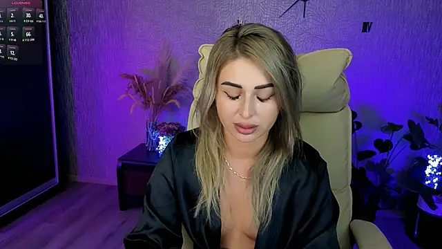 Snapshot of NikkiiStill chatting on June 2026 01:27:01 AM NikkiiStill online show from June 2026 01:27:01 AM