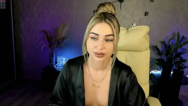 NikkiiStill online show from March 2026 03:18:02 AM