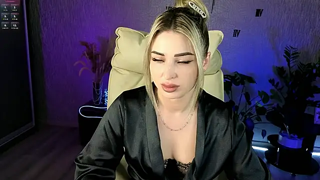 NikkiiStill online show from March 2026 02:35:01 AM