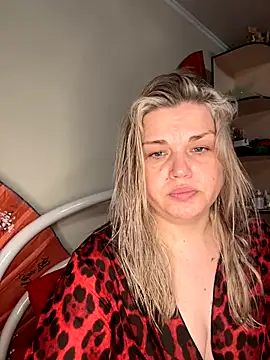 Snapshot of Nayvessa chatting on November 2025 06:41:02 PM Nayvessa online show from November 2025 06:41:02 PM