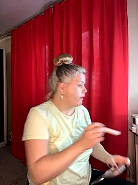 Snapshot of Nayvessa chatting on November 2025 07:23:01 AM Nayvessa online show from November 2025 07:23:01 AM