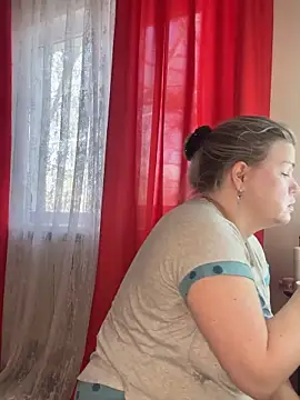 Snapshot of Nayvessa chatting on April 2026 08:48:01 AM Nayvessa online show from April 2026 08:48:01 AM