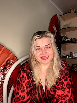 Snapshot of Nayvessa chatting on December 2025 08:06:02 PM Nayvessa online show from December 2025 08:06:02 PM