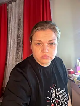 Snapshot of Nayvessa chatting on January 2026 12:01:01 PM Nayvessa online show from January 2026 12:01:01 PM