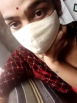 Snapshot of Sharmili_xx chatting on November 2025 11:08:02 PM Sharmili xx online show from November 2025 11:08:02 PM