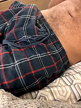 Hiuwee online show from November 2025 12:43:01 AM