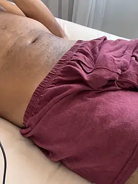 Hiuwee online show from November 2025 12:32:02 PM