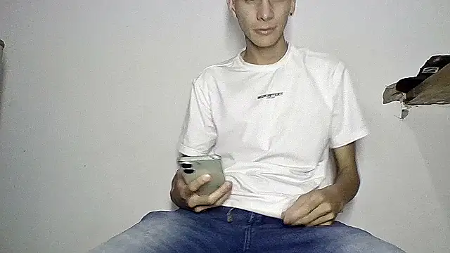 Snapshot of sam_hottt chatting on October 2025 04:03:01 AM sam hottt online show from October 2025 04:03:01 AM
